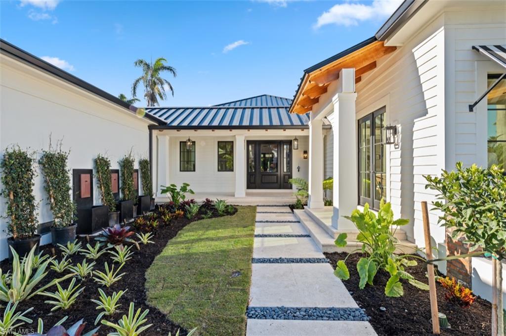 424 Spinnaker DR