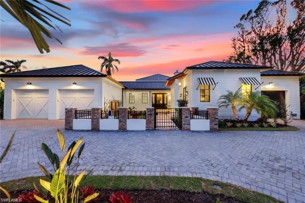 424 Spinnaker DR