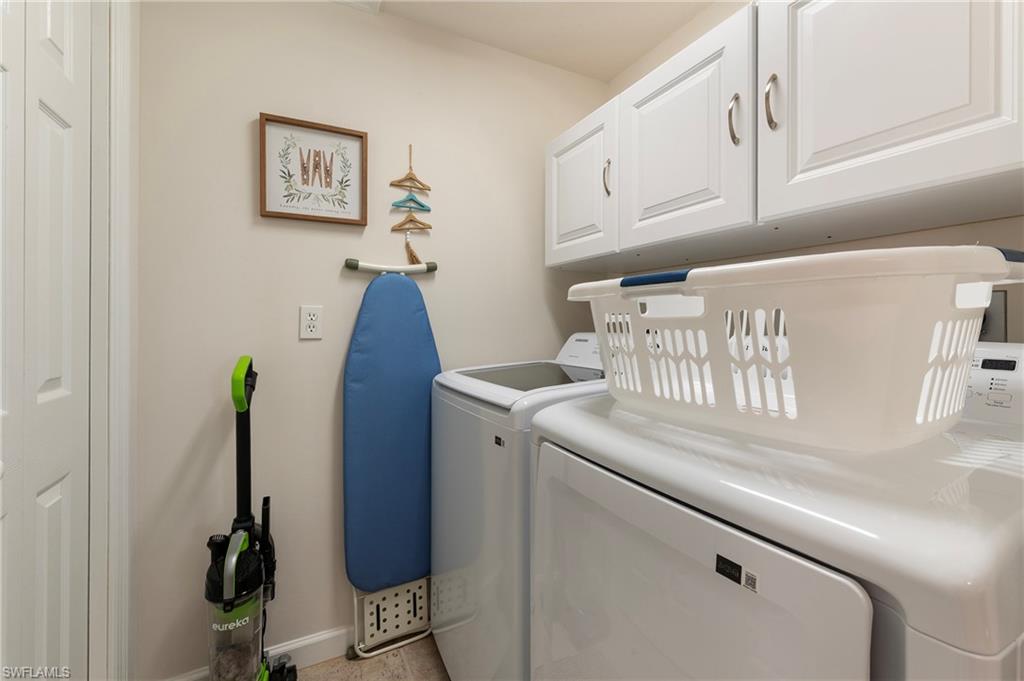 1526 Vintage LN