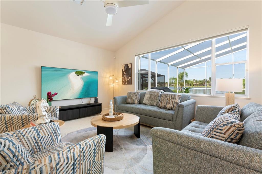 1526 Vintage LN