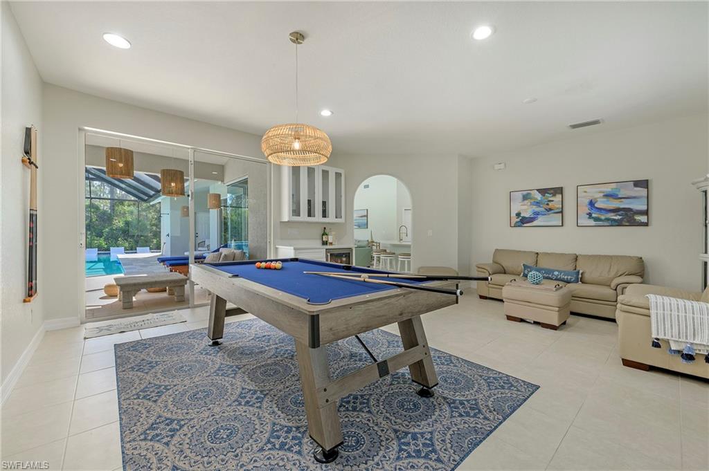 1020 Tivoli LN