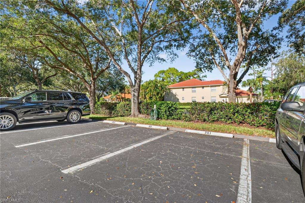 209 Robin Hood CIR 201