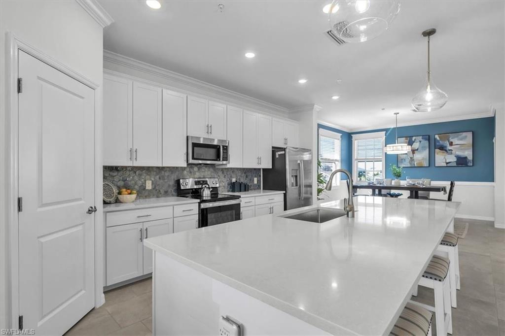 5704 Melbourne CT 6722