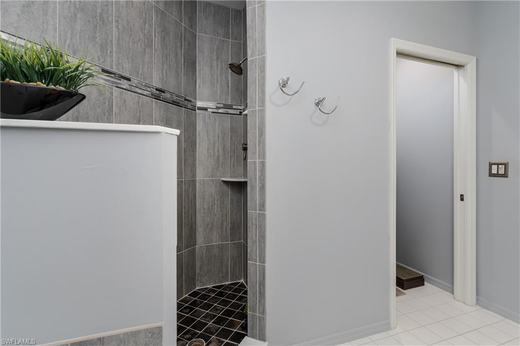 640 Lalique CIR 405