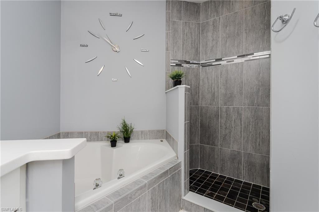 640 Lalique CIR 405