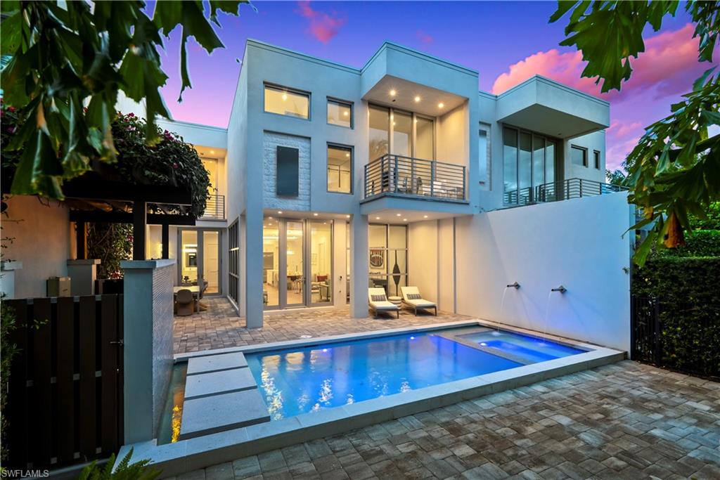 355 Banyan BLVD 2