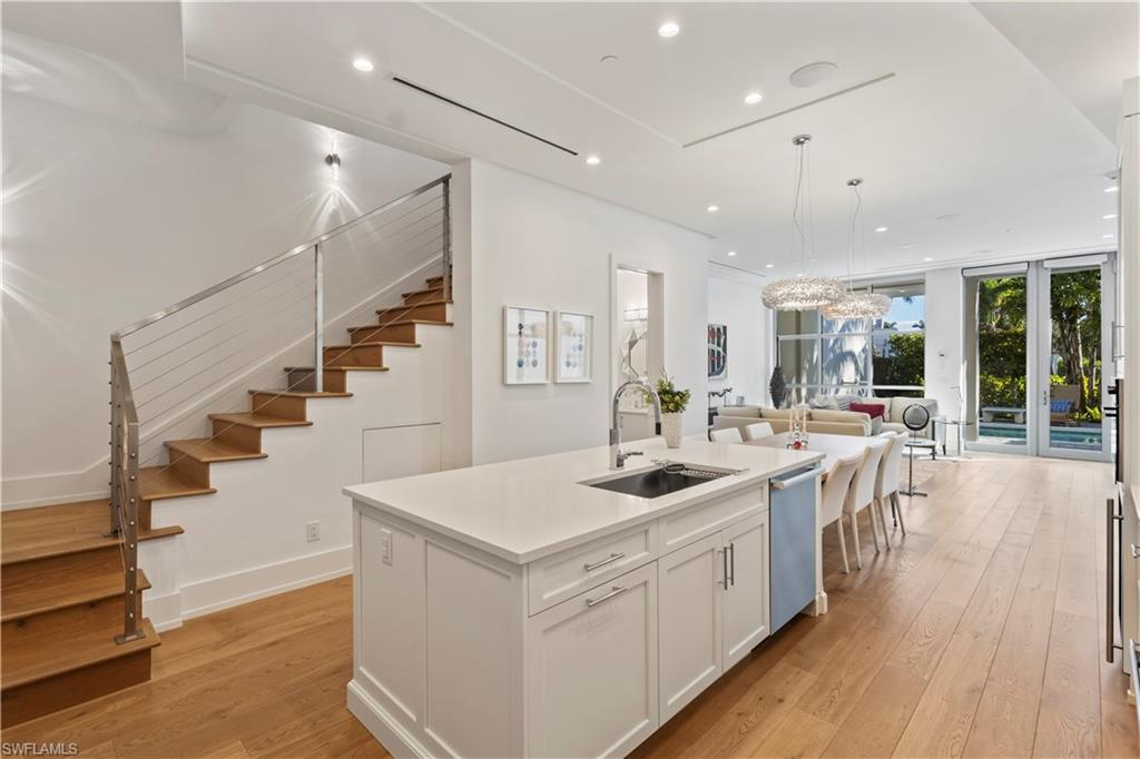 355 Banyan BLVD 2