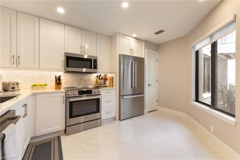 401 Courtside DR D101