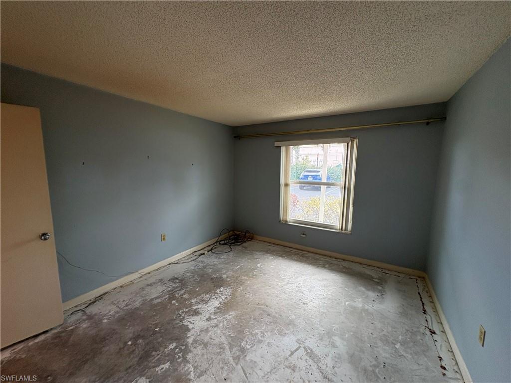 325 Charlemagne # 101A