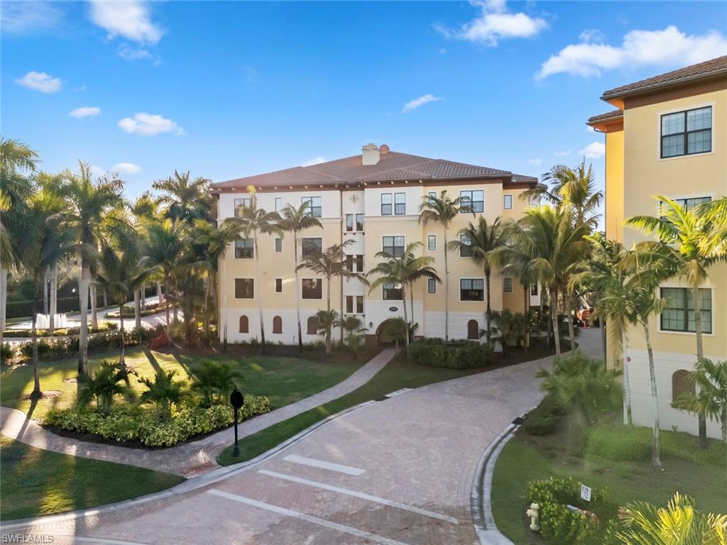 2727 Tiburon BLVD E 201