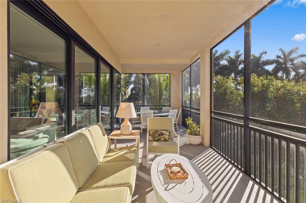 2727 Tiburon BLVD E 201