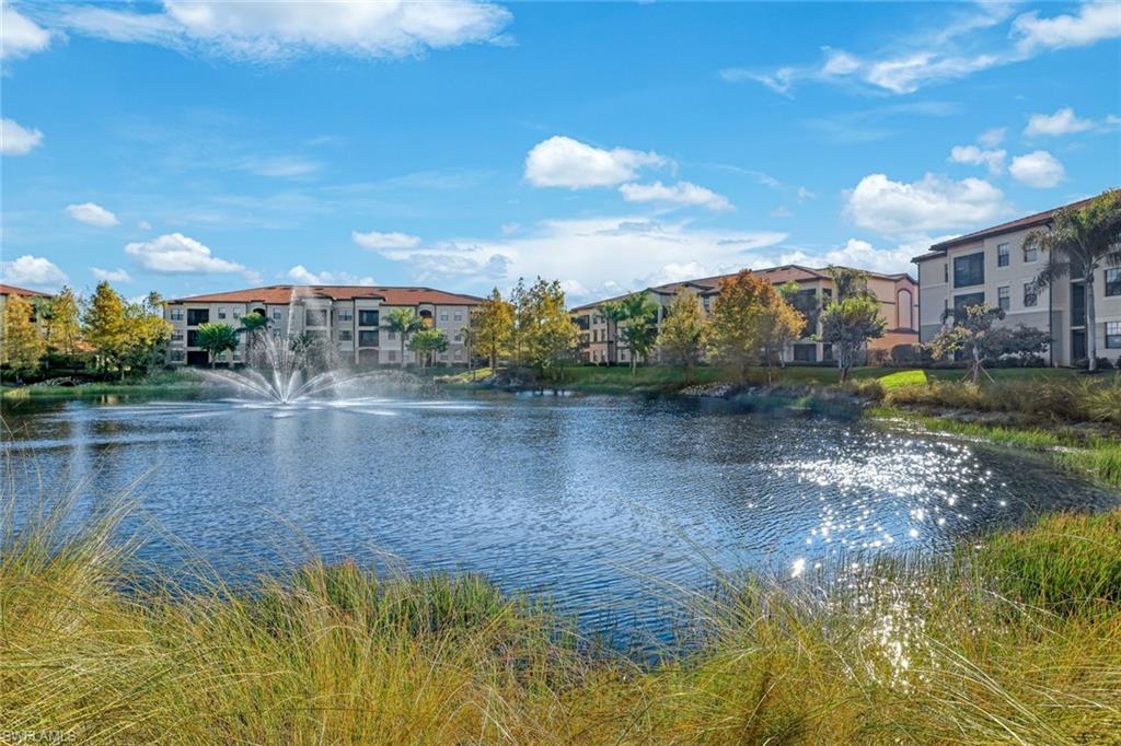 13010 Positano CIR 203