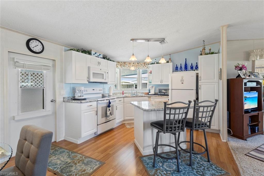 44 Turquoise AVE 44T
