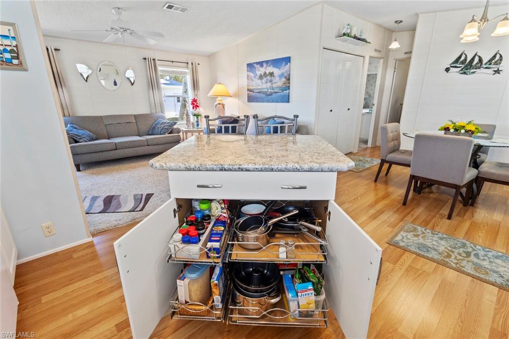 44 Turquoise AVE 44T