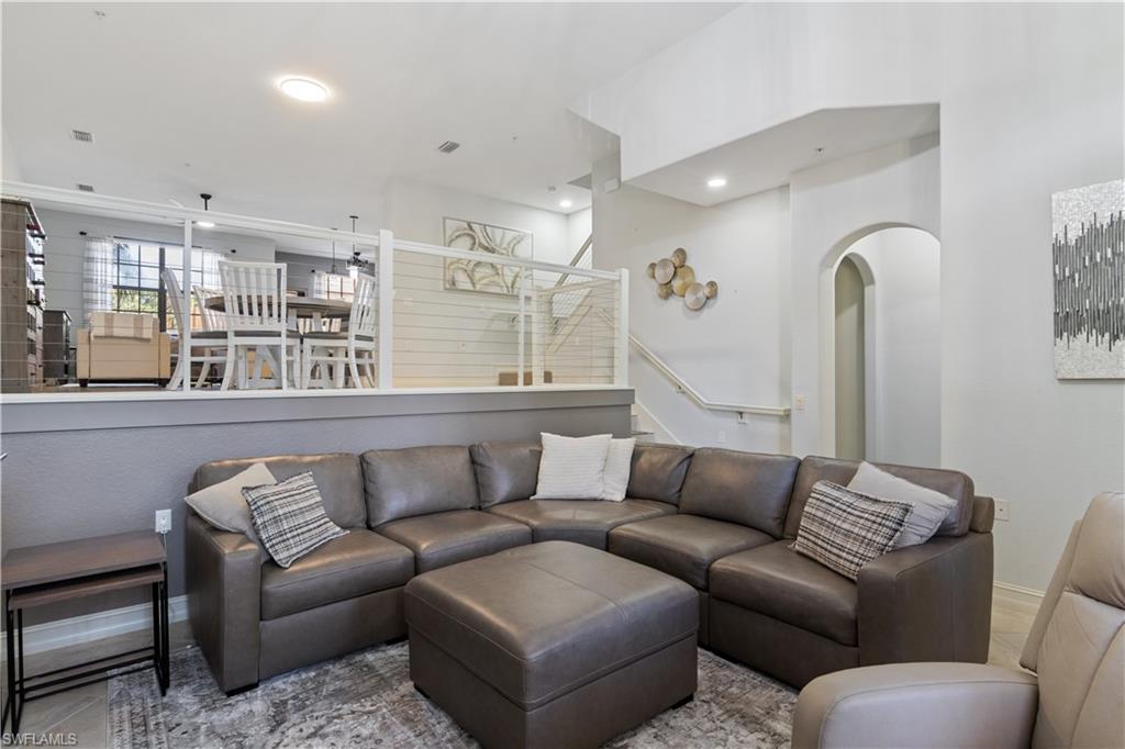 9091 Covina DR S 6901