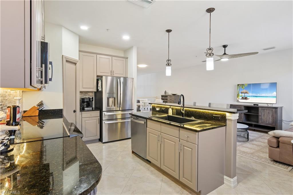9091 Covina DR S 6901