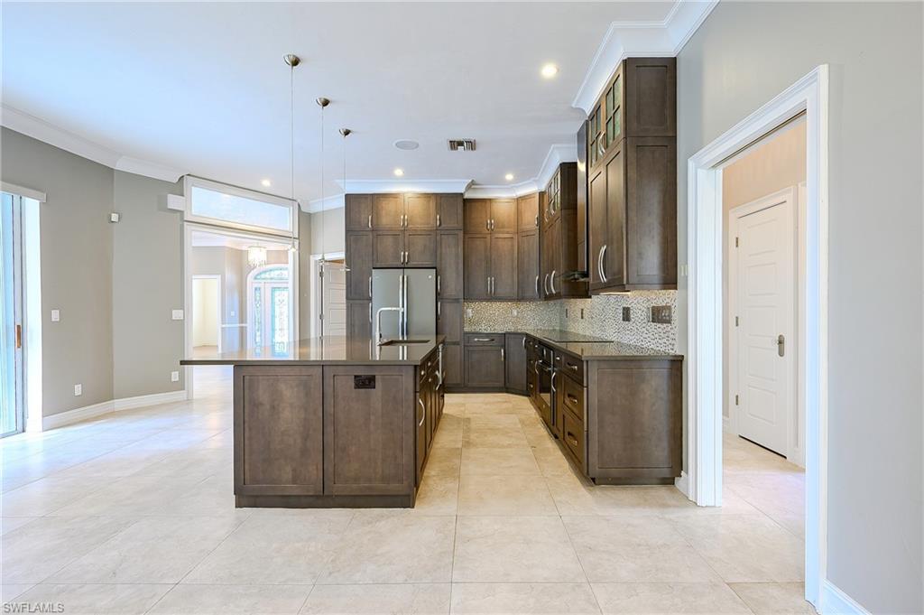 382 Henley DR