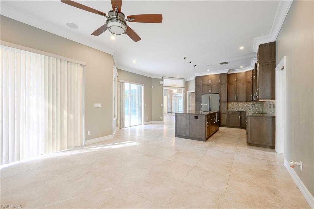 382 Henley DR