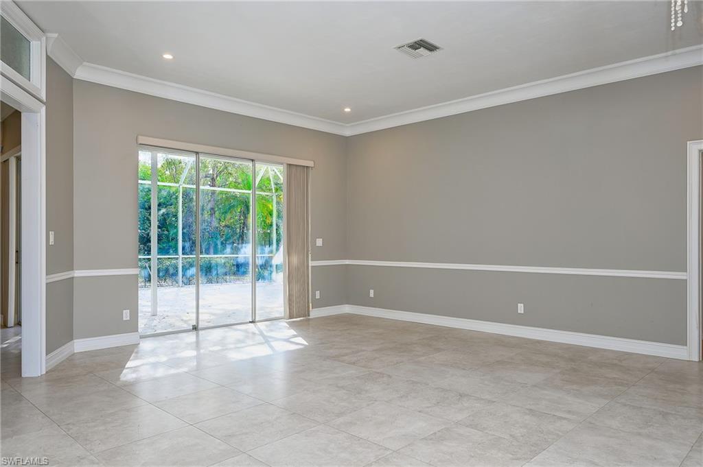 382 Henley DR