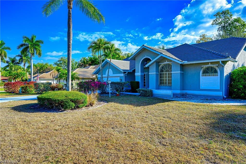 382 Henley DR