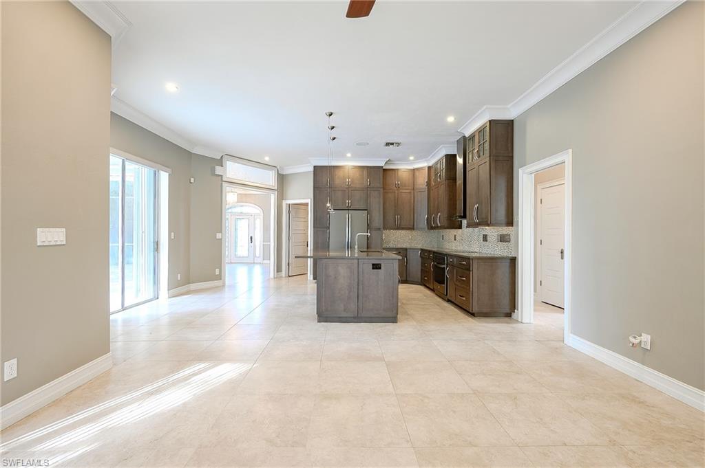 382 Henley DR