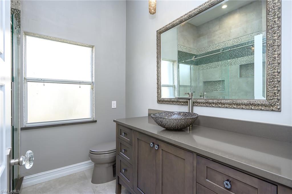 382 Henley DR