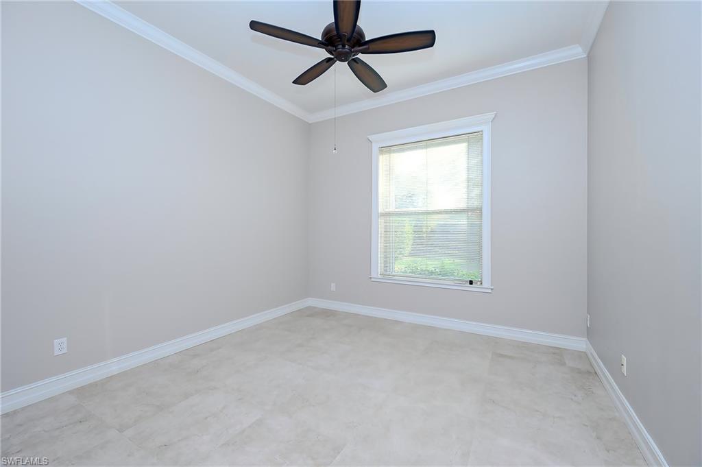 382 Henley DR