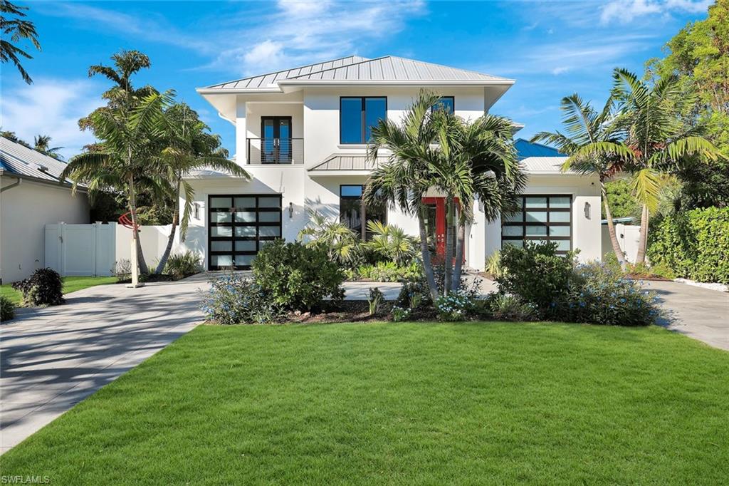 739 5th AVE N