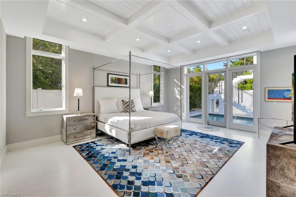 739 5th AVE N