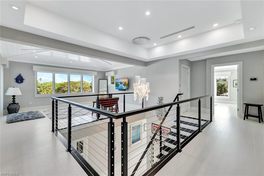 739 5th AVE N