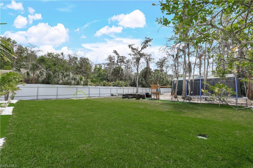 5820 Lancewood WAY