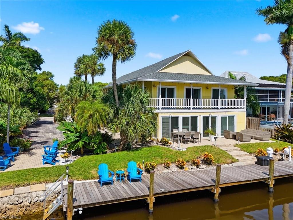 1360 Chesapeake AVE