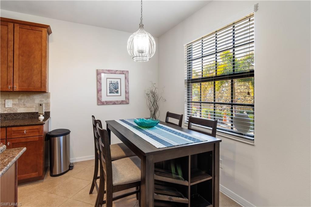 8993 Cambria CIR 1907