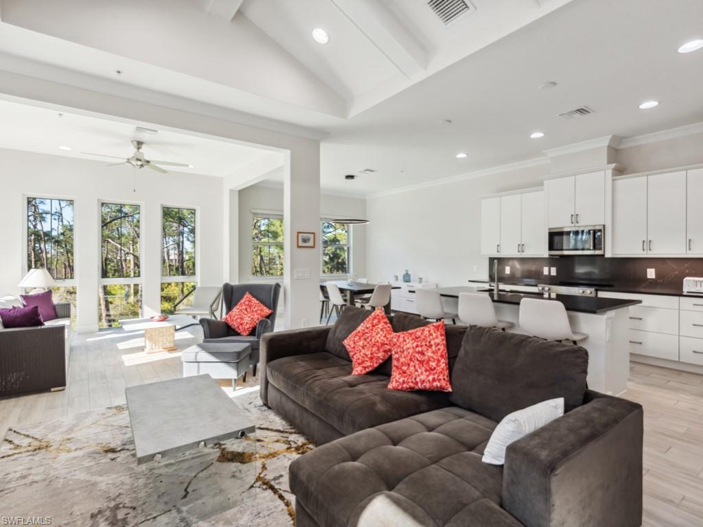 6509 Dominica DR 201