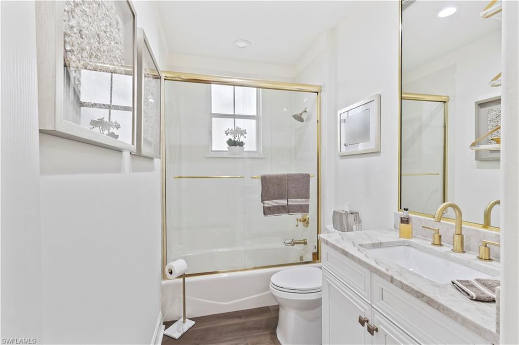 2834 Tiburon BLVD E 101
