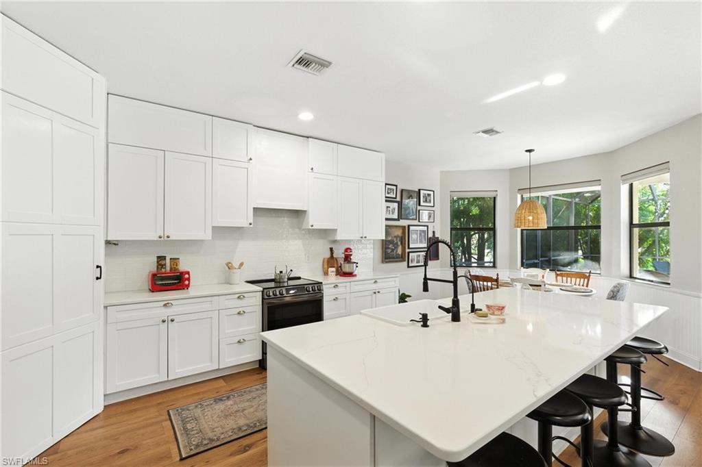 8843 Tropical CT