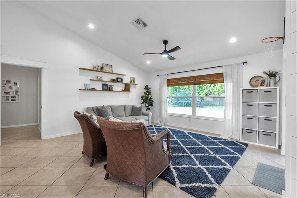 488 Henley DR