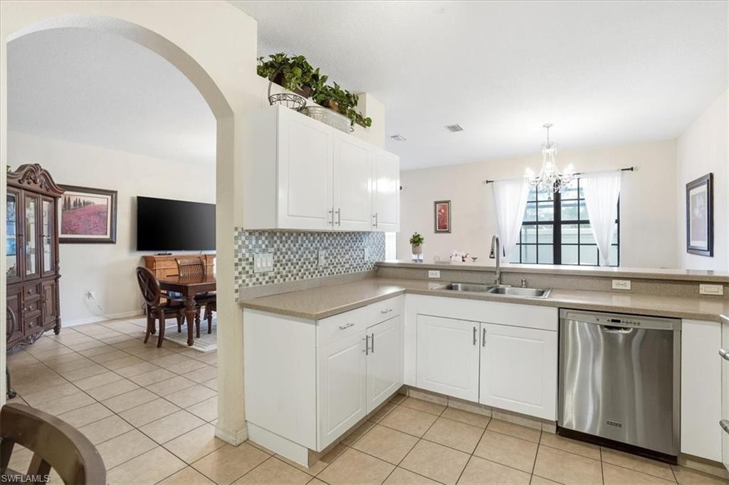 7576 Bristol CIR
