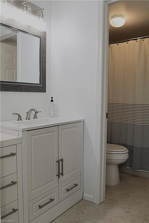 5708 Deauville CIR J203