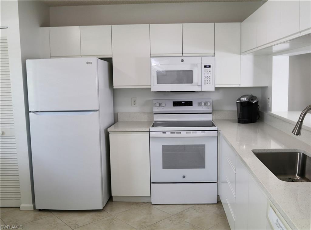 5708 Deauville CIR J203