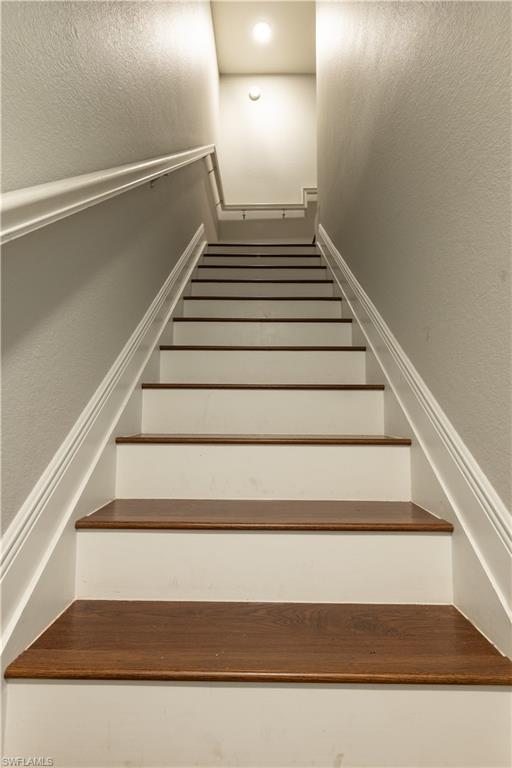 9068 Gervais CIR 210