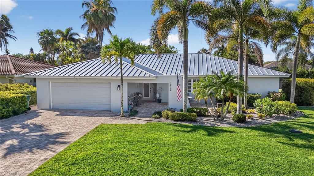 2424 Longboat DR