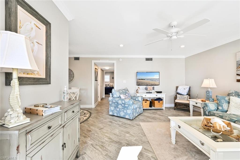 1100 Gulf Shore BLVD N 304