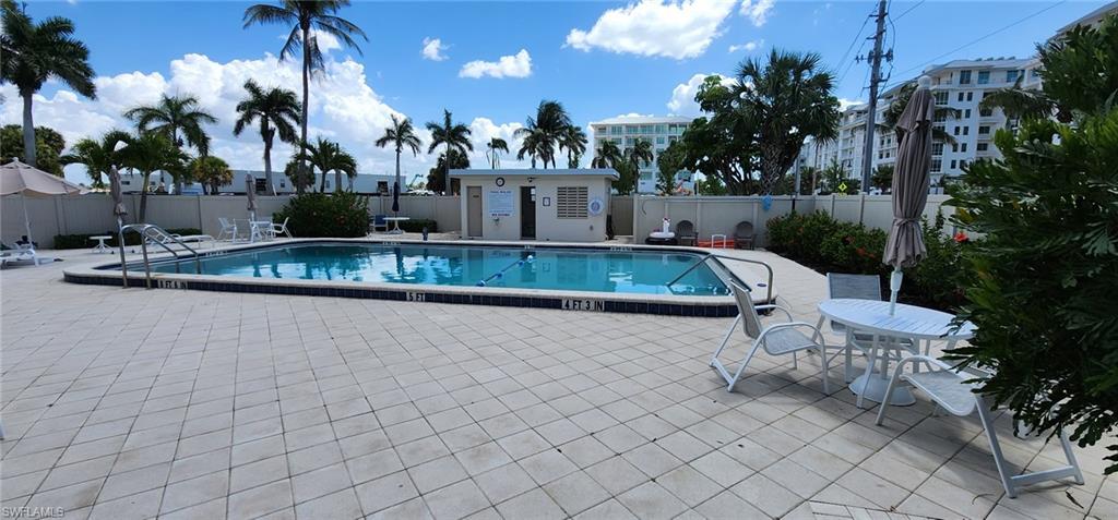 1100 Gulf Shore BLVD N 304