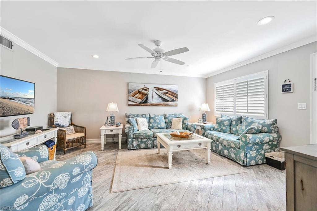 1100 Gulf Shore BLVD N 304