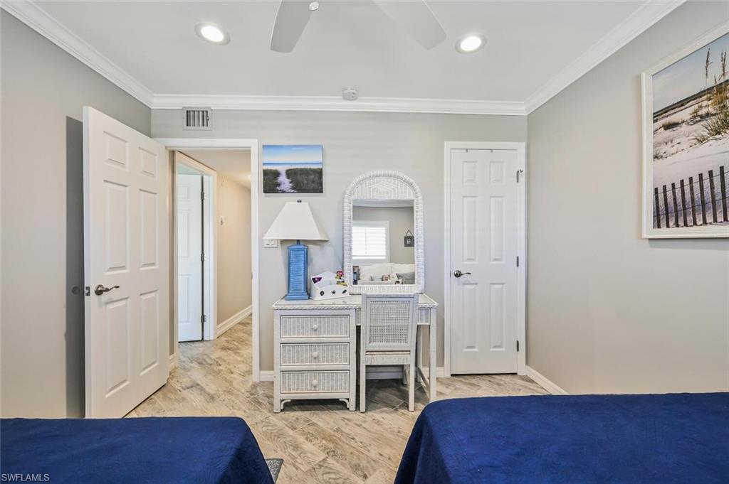 1100 Gulf Shore BLVD N 304