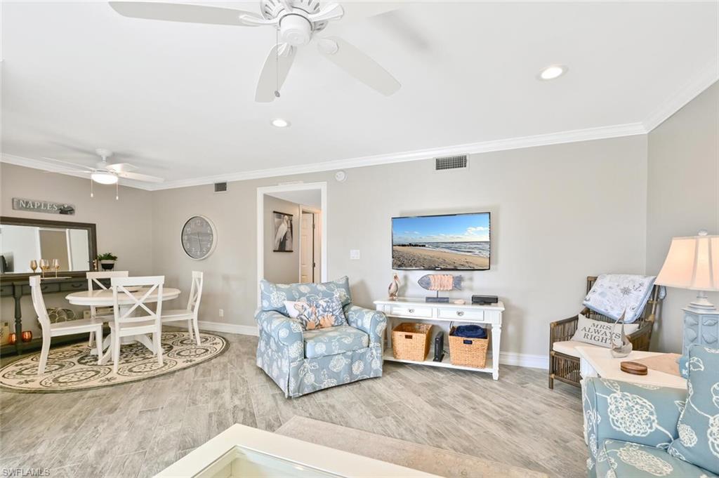 1100 Gulf Shore BLVD N 304