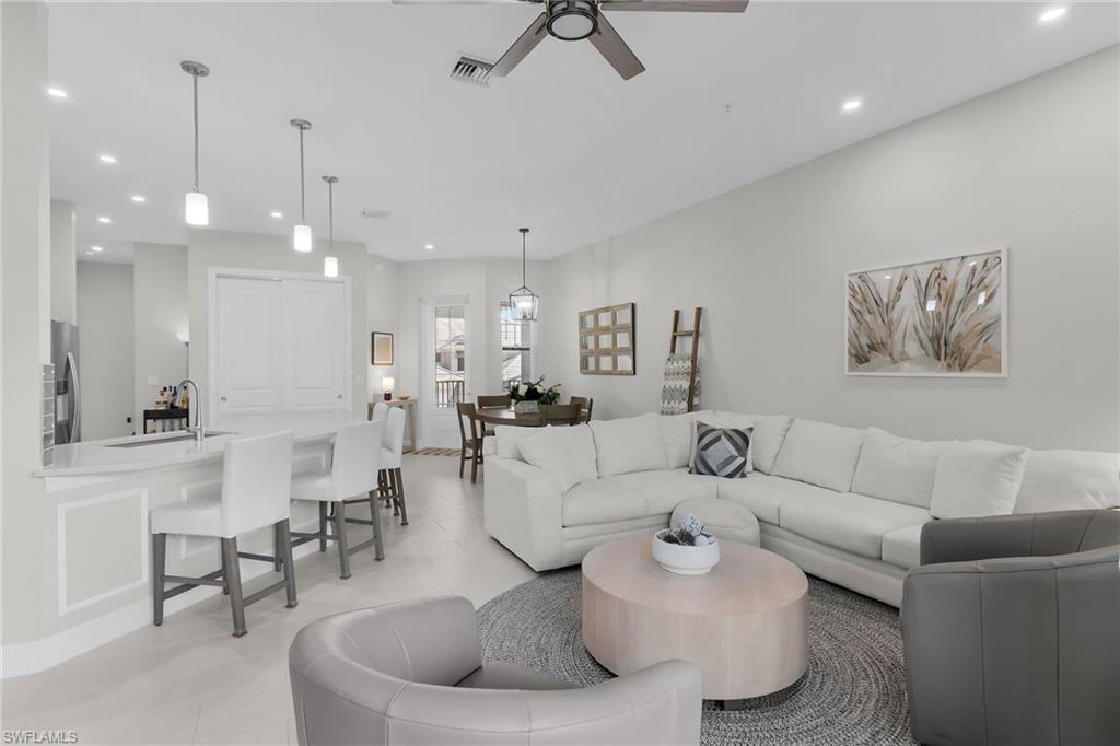 268 Indies DR E 202