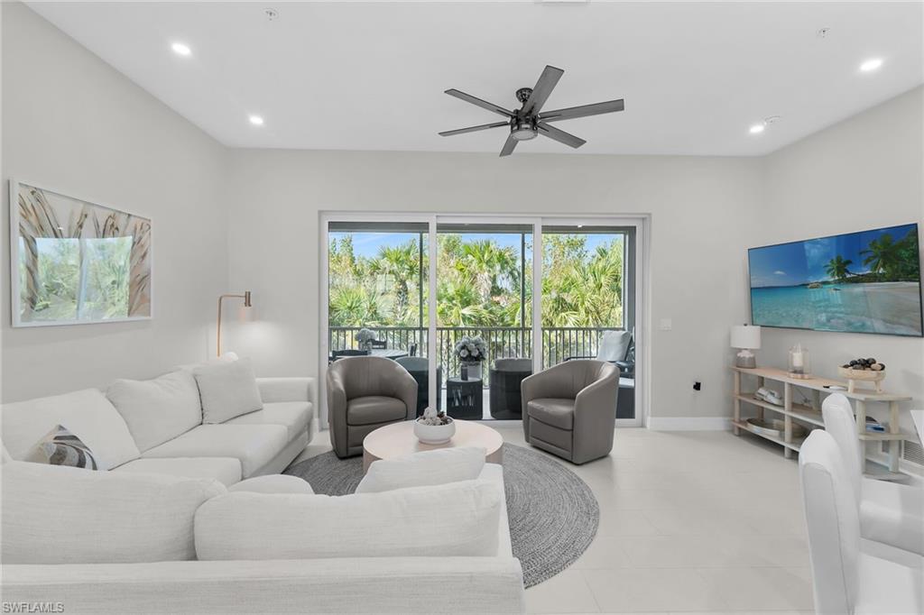268 Indies DR E 202