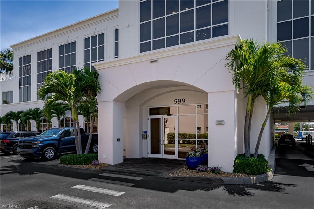 599 Tamiami TRL N 200